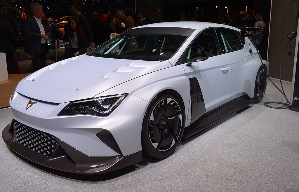 Nadjeżdza nowe - premiery samochodów w Genewie | moje-auto.pl