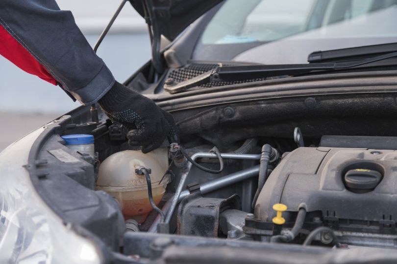 Wie Feuchtigkeit im Auto entsteht und was man machen kann!