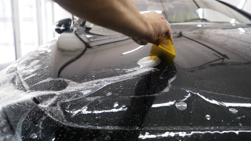 Láminas solares para el coche: normativa, pros y contras -canalMOTOR