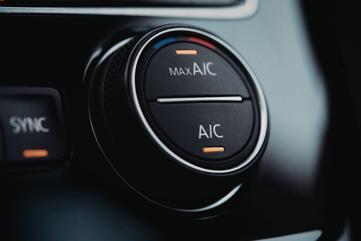 napełnianie klimatyzacji samochodowej