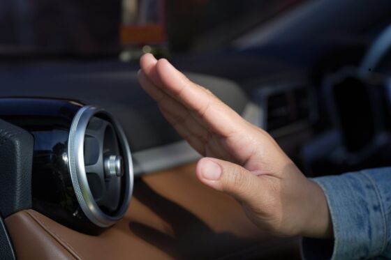 napełnianie klimatyzacji samochodowej