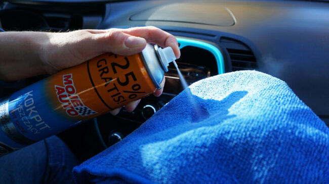 moje-auto.pl | Moje Auto Kokpit błyszczący Świeży