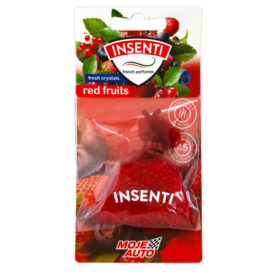 Opakowanie zapachu samochodowego Insenti Fresh Crystals „Red Fruits”. Produkt w czerwonej kolorystyce z grafiką czerwonych owoców, takich jak truskawki, borówki i porzeczki. W przezroczystym woreczku znajdują się czerwone kryształki zapachowe przewiązane bordową wstążką. Na opakowaniu widoczne informacje o neutralizacji zapachów i świeżości do 45 dni.